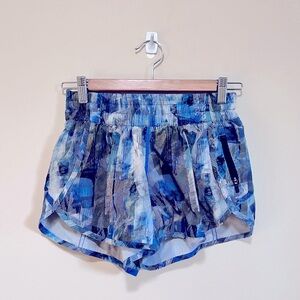 Lululemon Tracker shorts Size 6